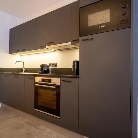 Charming Modern In - Welkeys Huez