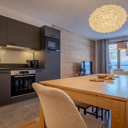 Charming Modern In - Welkeys * Huez