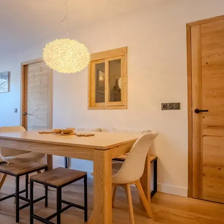 Charming Modern In - Welkeys Apartment Huez