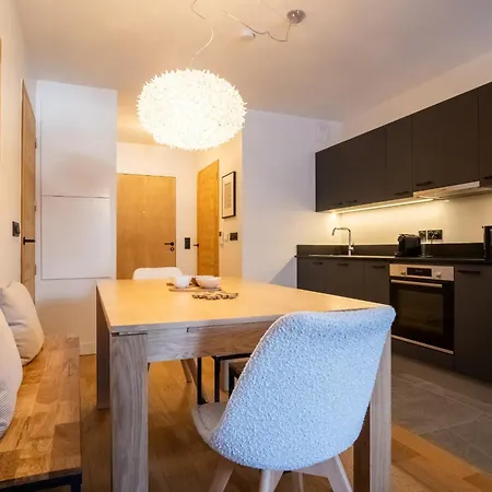 Charming Modern In - Welkeys Apartment